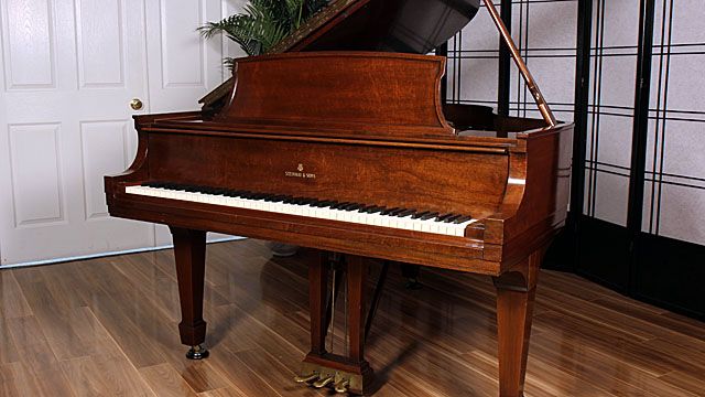 <span>1951</span> Steinway L