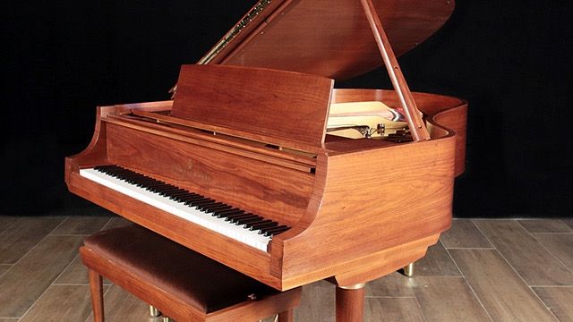 <span>1966</span> Steinway M