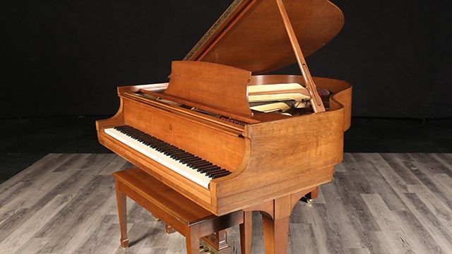 <span>1975</span> Steinway S