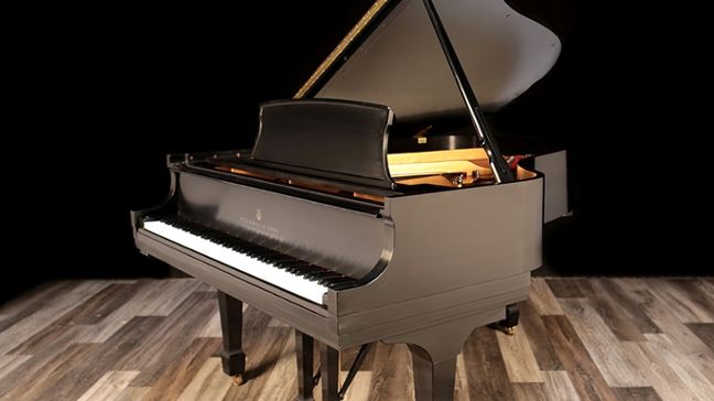 <span>2000</span> Steinway L