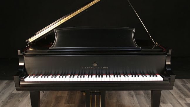 <span>2004</span> Steinway M