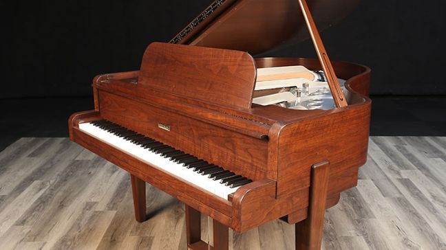 <span>1943</span> Steinway M