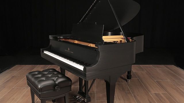 <span>1918</span> Steinway M