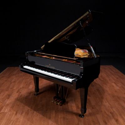 Young Chang pianos for sale: 1989 Young Chang Grand - $6,900